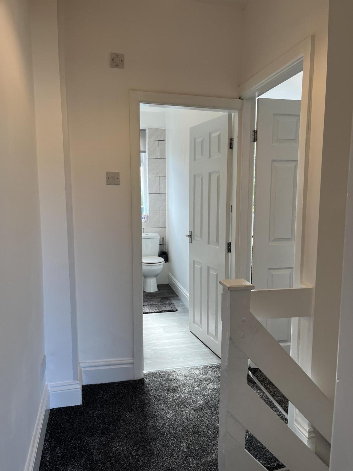 Modernised Central Wigan Townhouse Sleeps Up To 6 Extérieur photo