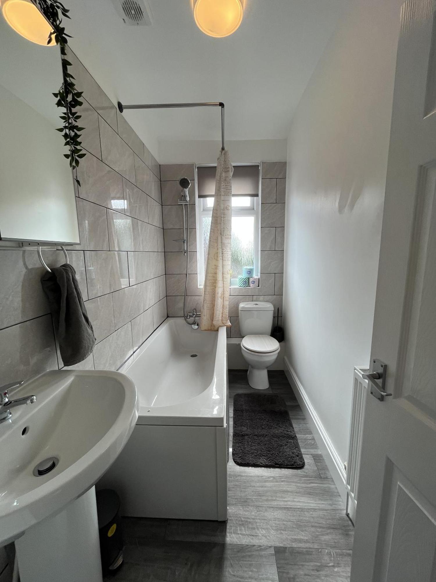 Modernised Central Wigan Townhouse Sleeps Up To 6 Extérieur photo