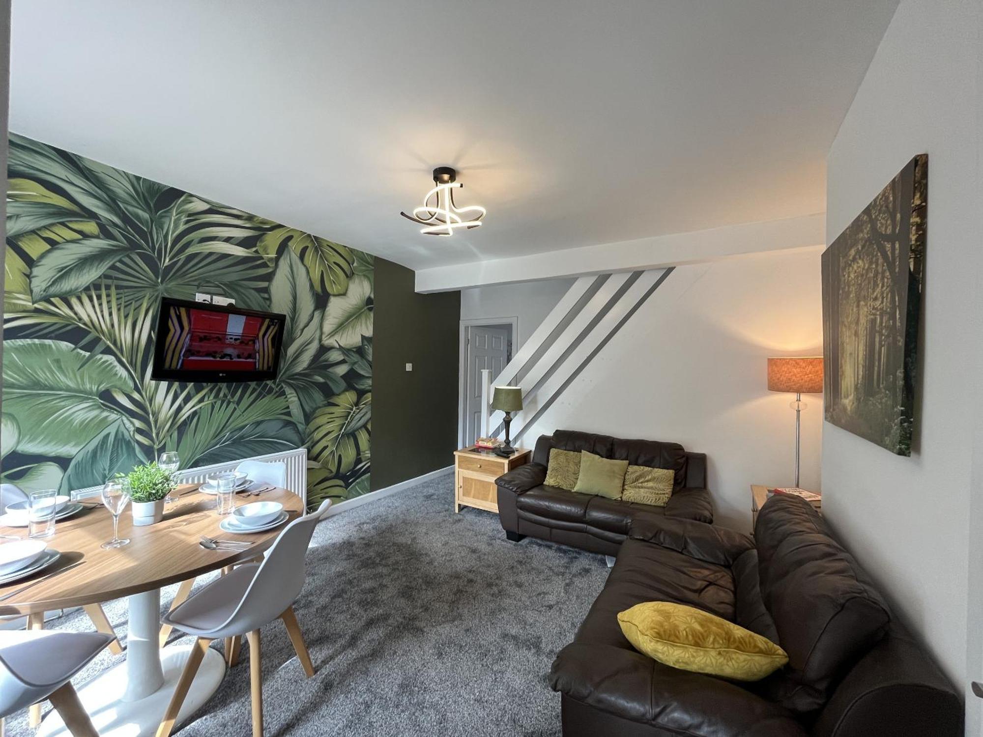 Modernised Central Wigan Townhouse Sleeps Up To 6 Extérieur photo
